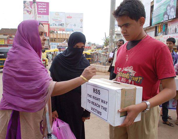 Muslim women contributed for RSS initiated flood relief fund at Hubli