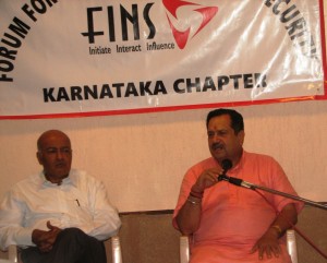 Indresh Kumar addressing, Vijay Gore, President of FINS Karnataka also seen.