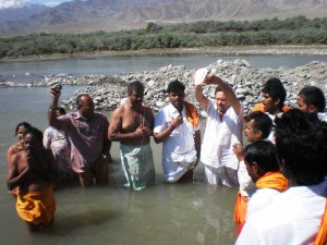 RSS functionary Indresh Kumar lead this years SINDHU DARSHAN team at Sindhu Ghat, Leh. Yatra concluded successfully