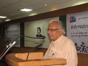 Noted Poet Dr HS Venkatesh Murthy speaks on the occasion 'Vivekandanda Kavya Namana'