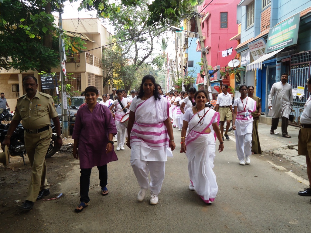 Rashtra Sevika Samiti Sanchalan Bengaluru Oct-13-2014 (4)