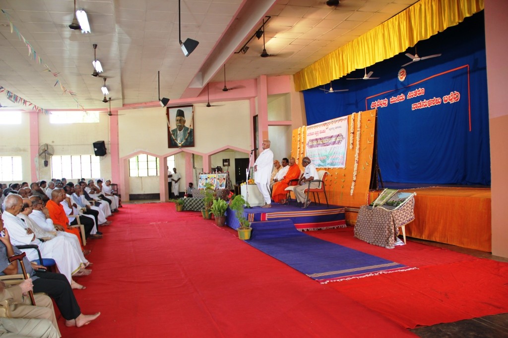 Bhagwatji at Janaseva Bengaluru April 30-2015 (10)