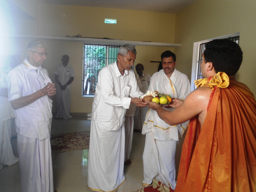Ramesh Bhat and family dedicated the hostel building to Vanavasi Kalyan Ashrama