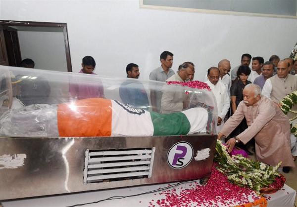 RSS Sarasanghchalak Mohan Bhagwat paid tributes to Former President Dr APJ Abdul Kalam.
