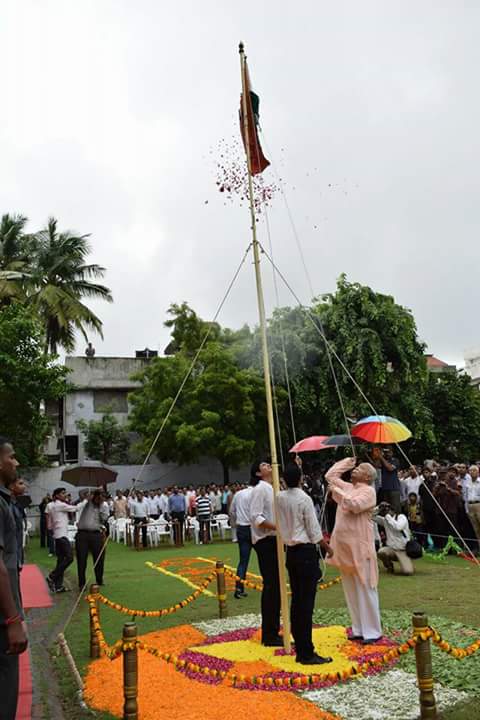 RSS Sarasanghachalak Mohan Bhagwat hoisted national flag at Surat