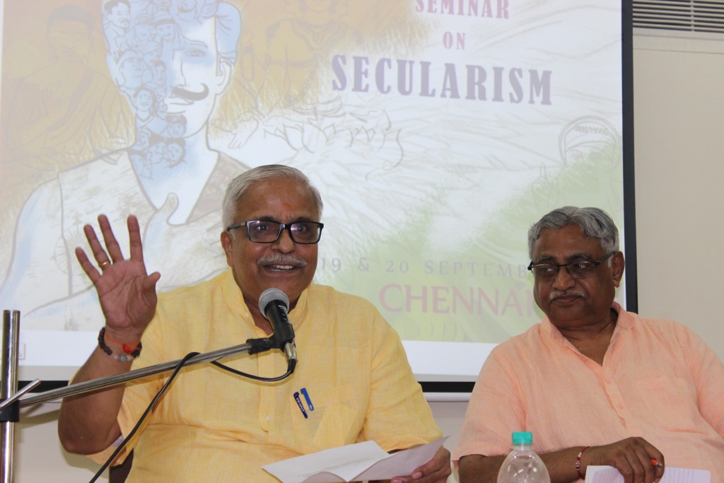 RSS Sarakaryavah Suresh Bhaiyyaji Joshi addressing at the Columnist Meet