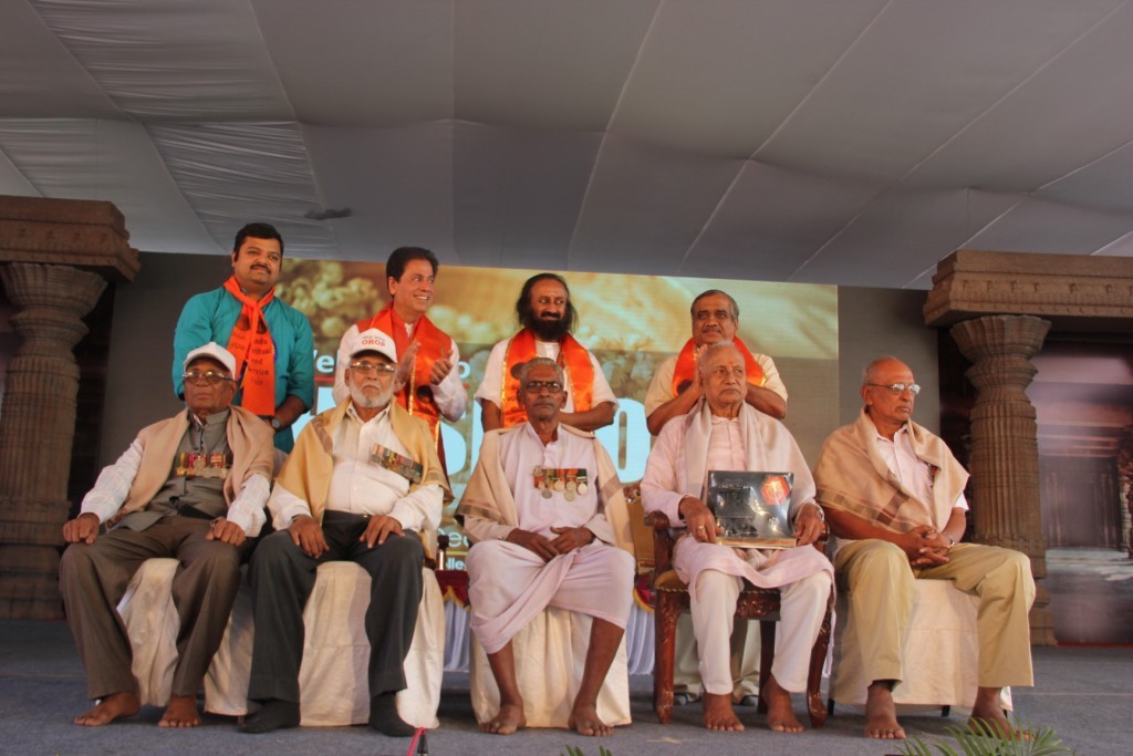 5 Former soldiers were felicitated during Paramaveera Vandana at HSSF-2015