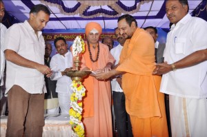 Congress MLA of Bangalore, Dinesh Gundurao, Inaugurated Swamy Vivekananda 150th Birth celebrations at Ckikkapet, Bangalore recently.