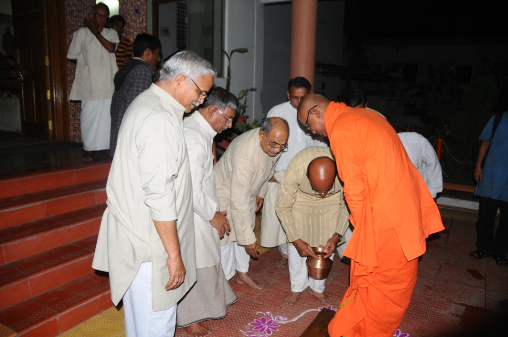 Madara Swamiji visits Nagpur RSS Headquarters